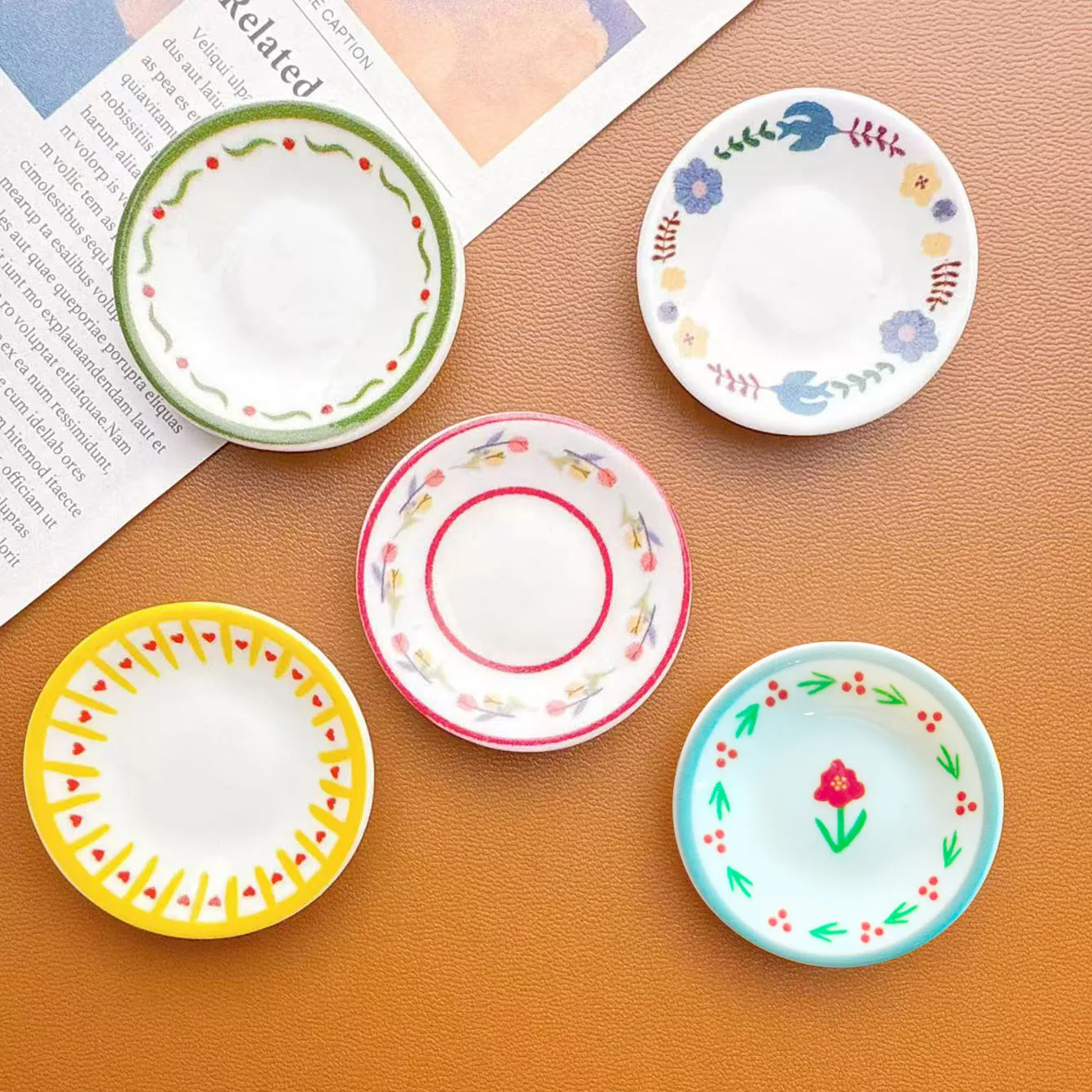 5pcs Dollhouse Miniature Kitchen Plates: Cute Pastoral Style Mini Simulation Tableware, Dining Table Decor Model (without food)