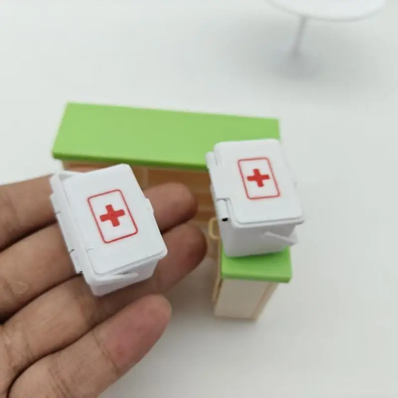 1: 12 Dollhouse Miniature Medicine Box With Stethoscope Props Pharmacy Scene Model For Doll Accessories