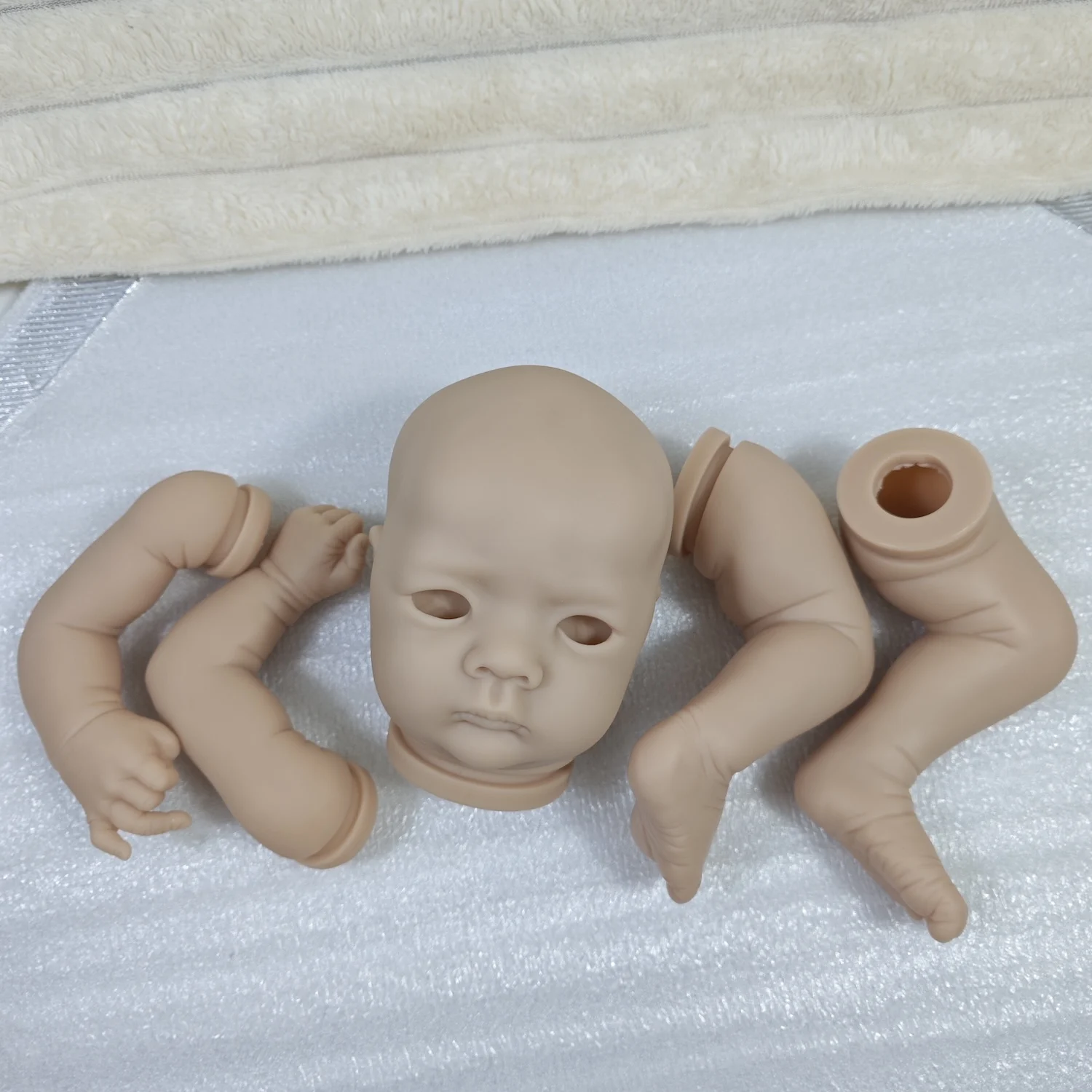 New Face 18 Inch Unpainted Vinyl Reborn Doll Kit Jule Adorable Blank Newborn Doll Mold Parts With Fabric Body and Blue Eyes