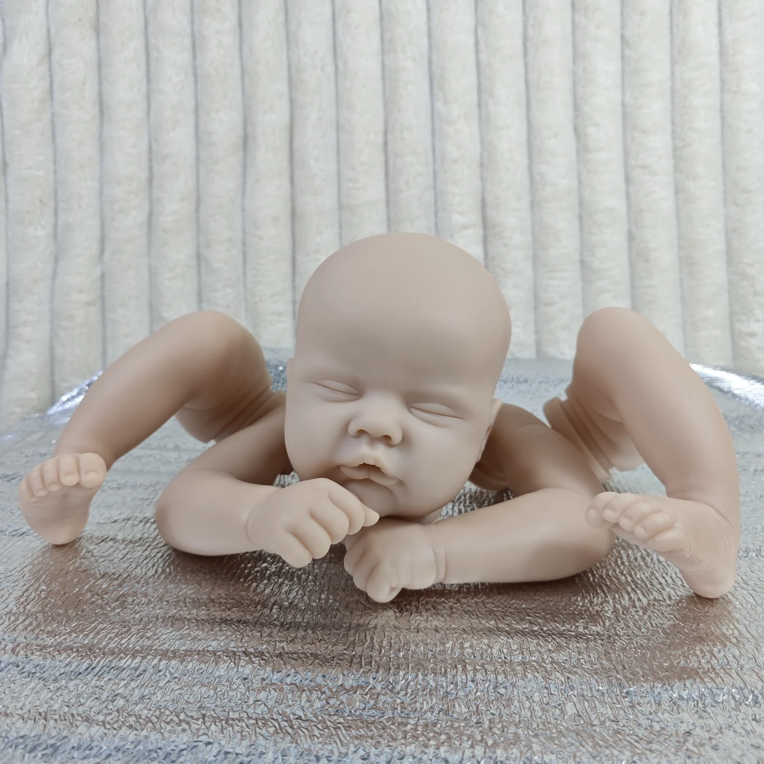 18 Inches Blank Vinyl Reborn Doll Kit Quinbee Sleeping Newborn Doll Molds Unpainted Doll Parts With Cloth Body