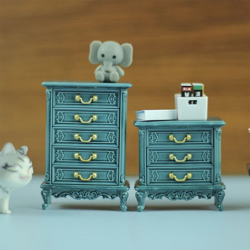 1Pc Dollhouse Furniture Ornaments Mini European Style Retro High And Low Cabinet Model Shooting Scene Props