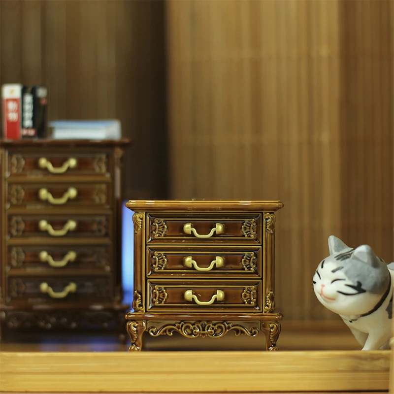 1Pc Dollhouse Furniture Ornaments Mini European Style Retro High And Low Cabinet Model Shooting Scene Props