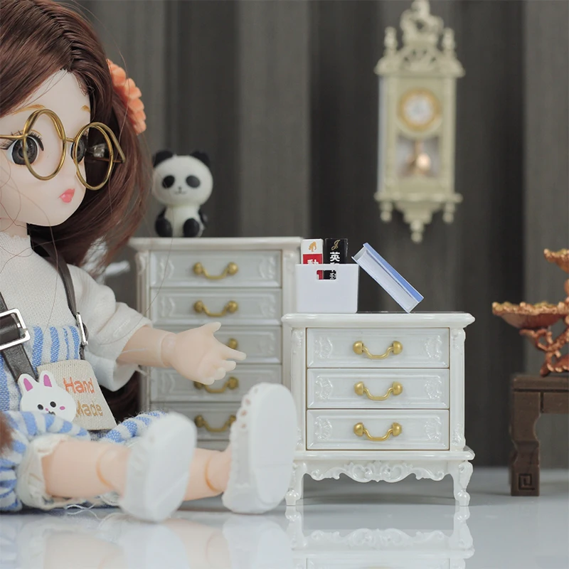 1Pc Dollhouse Furniture Ornaments Mini European Style Retro High And Low Cabinet Model Shooting Scene Props