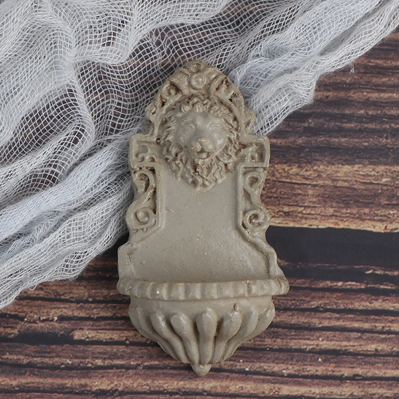 New Hot!1pc Dollhouse Miniature Garden Pool Mini Lion Head Wall Decor Pool Garden Decor Doll House Accessories Kid Toy Gifts
