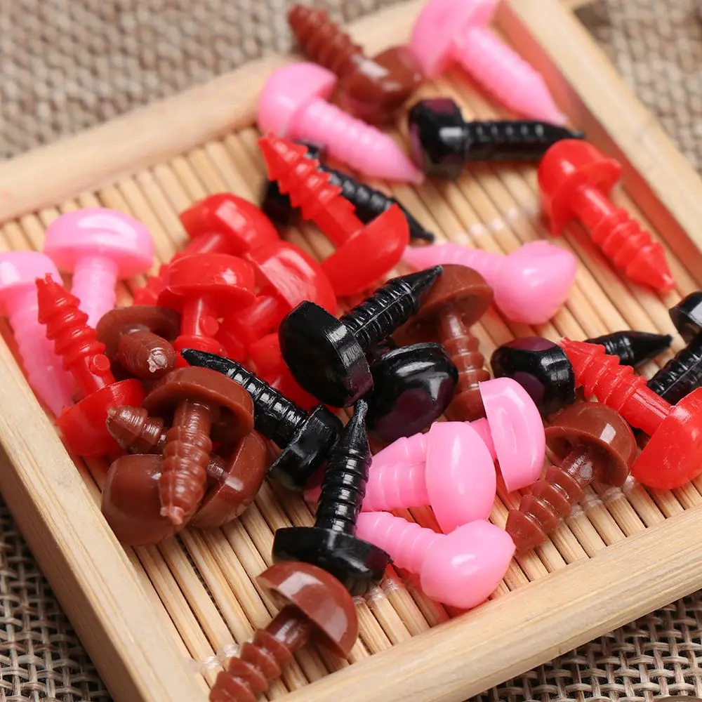 100pcs Crafts Plastic Triangle Noses For Dolls Toys For Bear Buttons Toy DIY Safety Nose Accessories