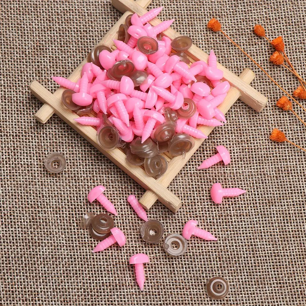 100pcs Crafts Plastic Triangle Noses For Dolls Toys For Bear Buttons Toy DIY Safety Nose Accessories