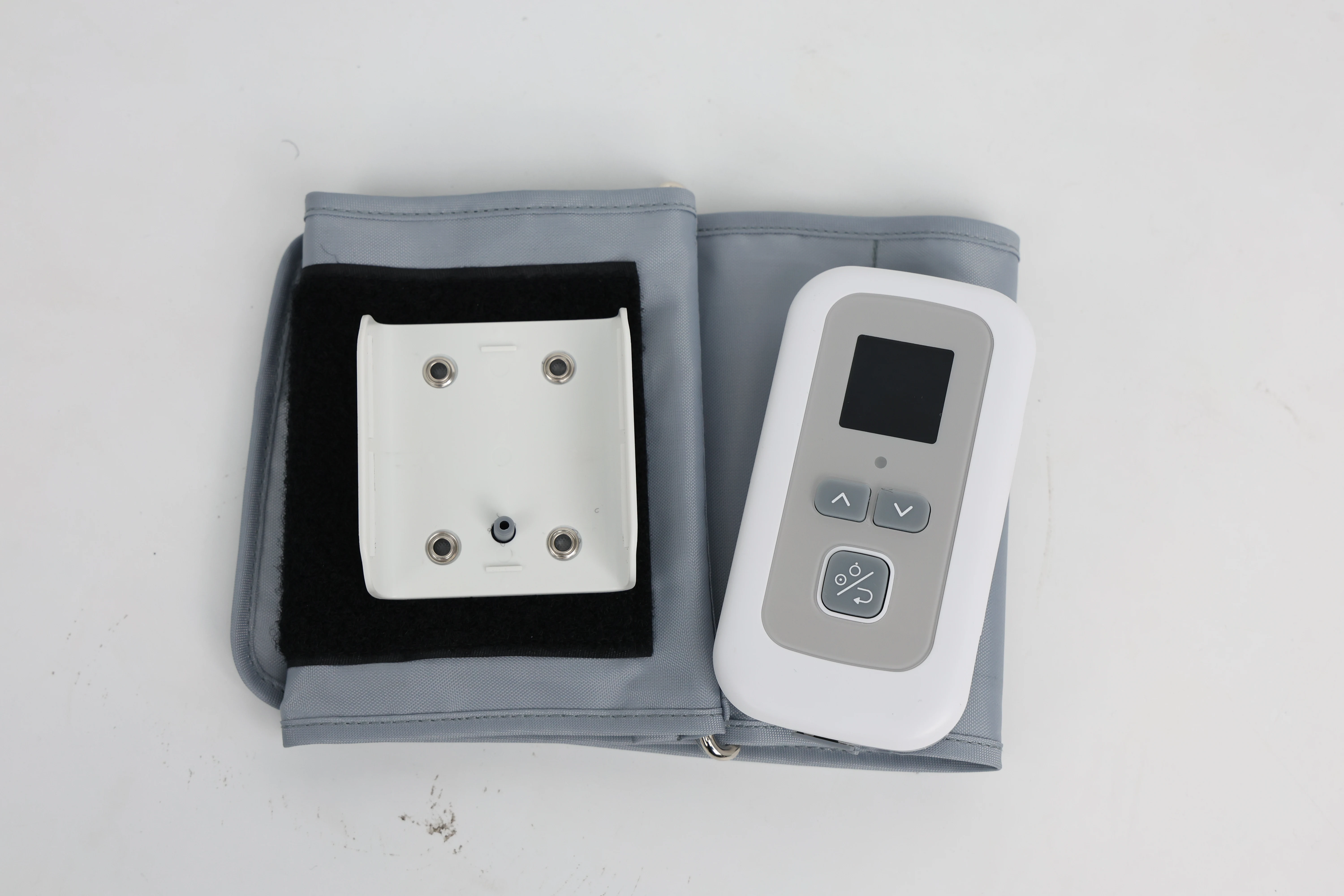 CONTEC Ambulatory Blood Pressure Monitor 24h Upper Arm NIBP Holter Machine ABPM70