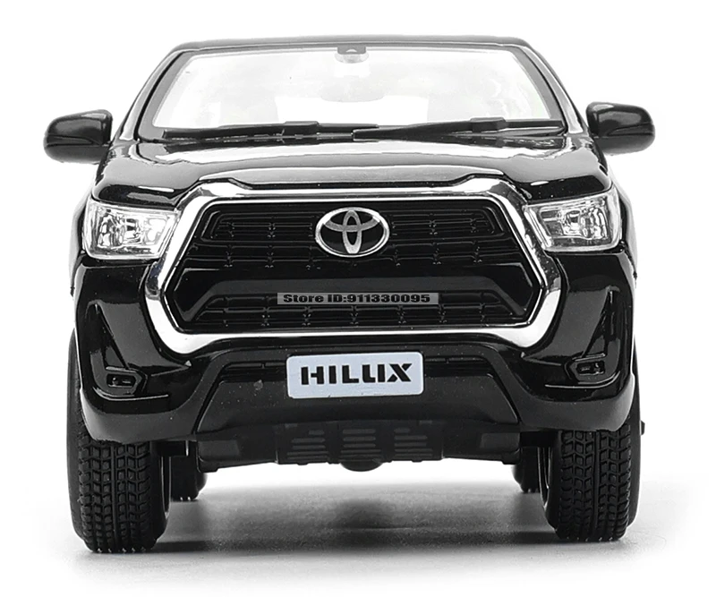 Maisto 1:27 New Toyota Hilux Highly-detailed die-cast precision model car Model collection gift