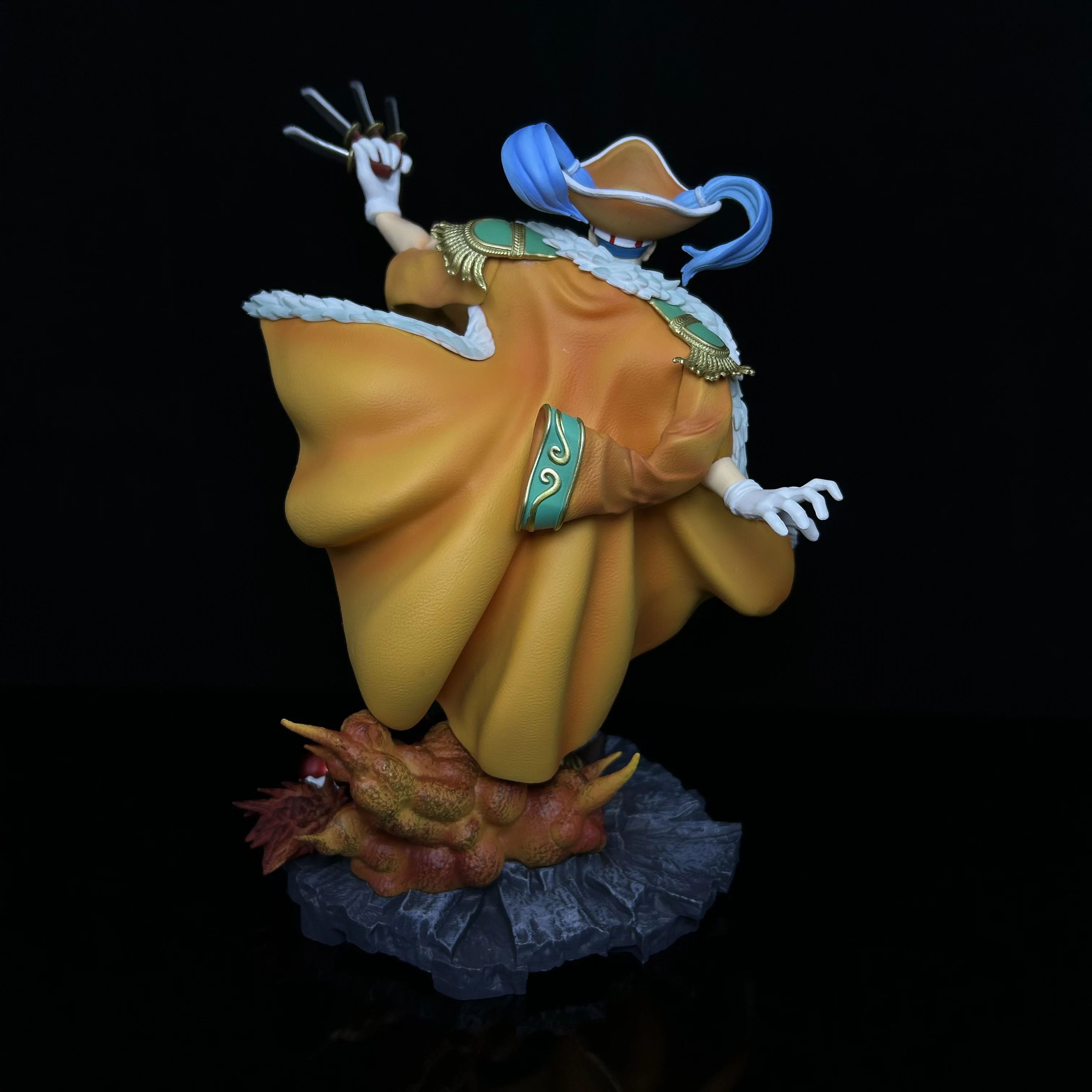 26cm/10.24in One Piece Buggy The Man of the Grand Line Four Emperor Model Statue Anime Figure