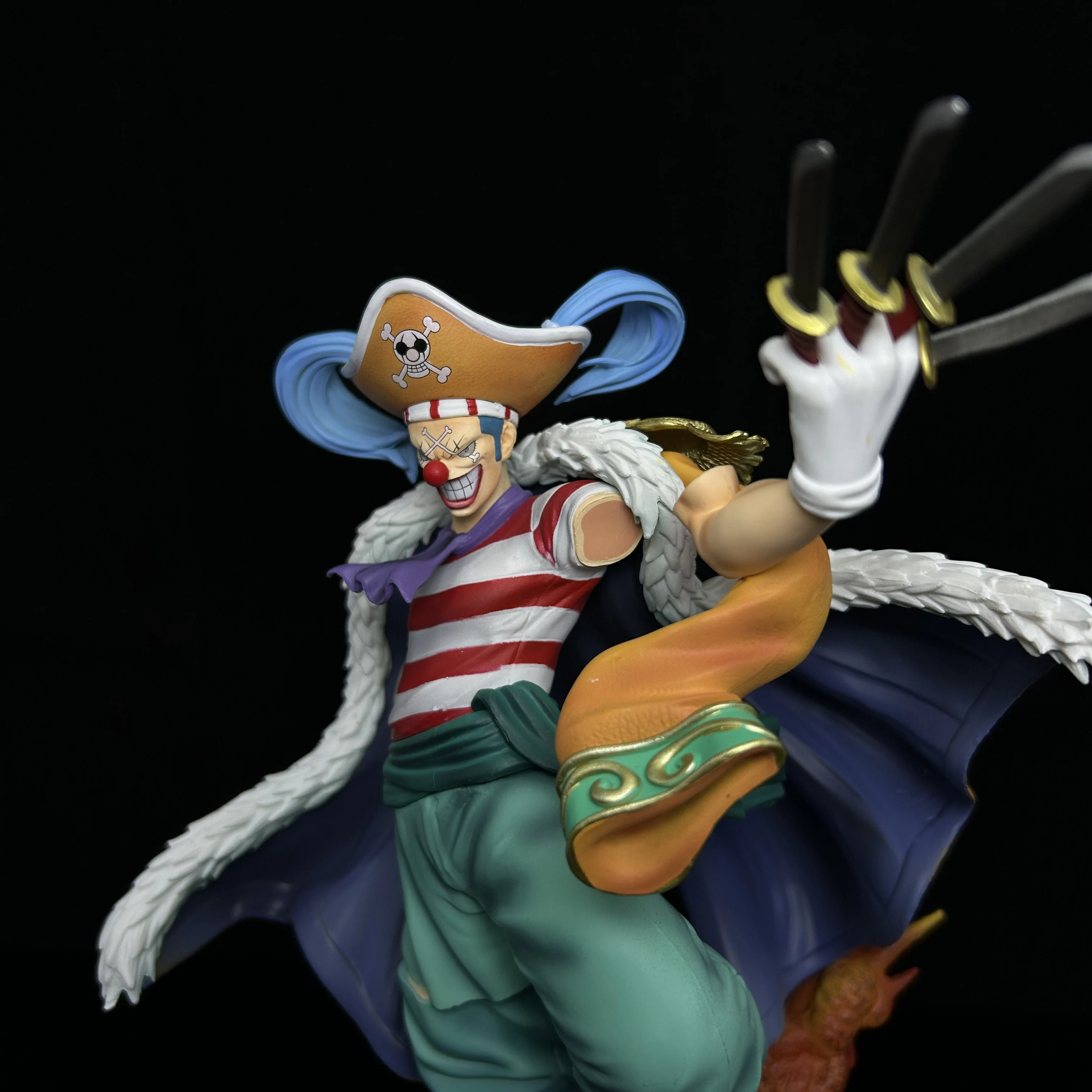 26cm/10.24in One Piece Buggy The Man of the Grand Line Four Emperor Model Statue Anime Figure