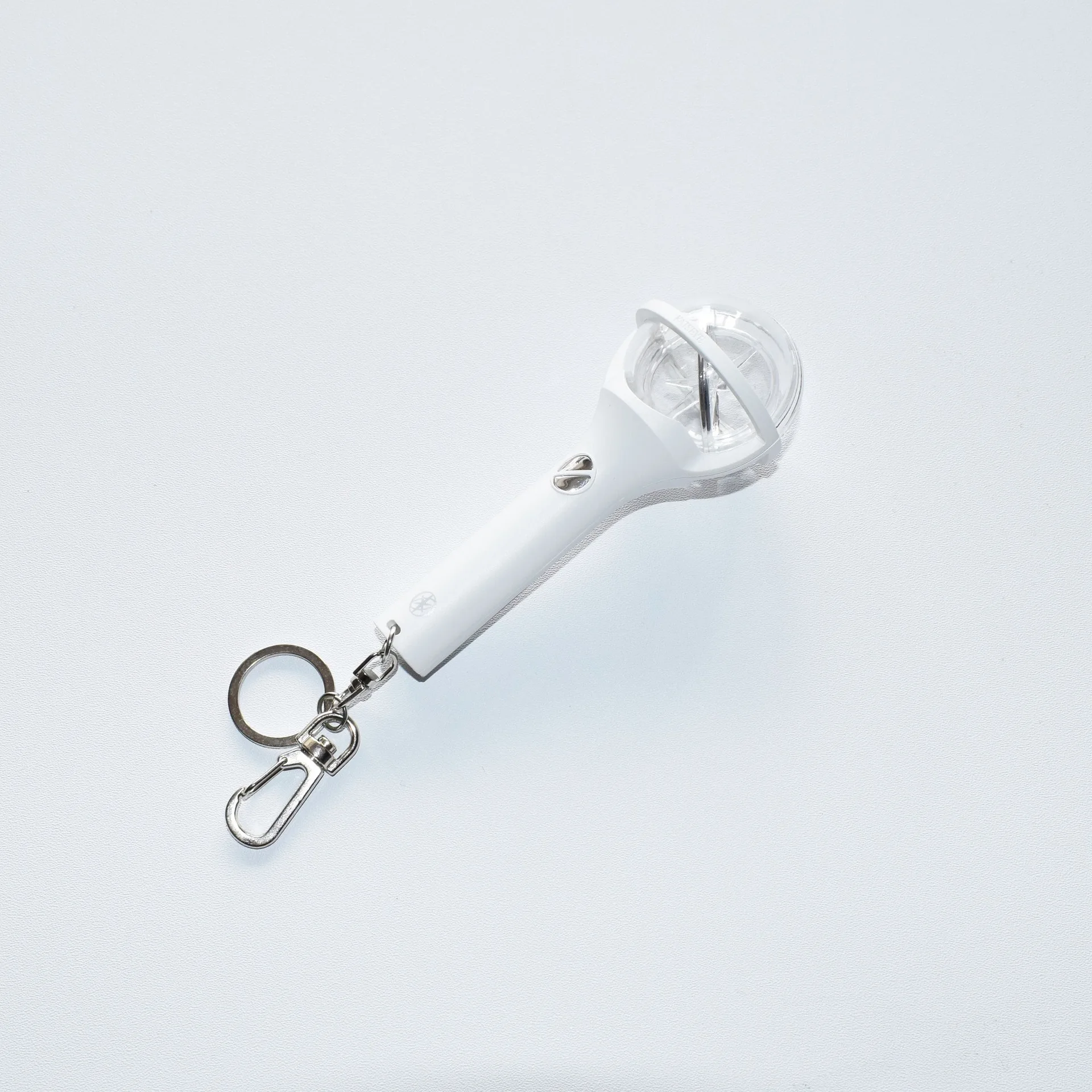 Katseye Mini Rescue Stick with High Face Value and Luminous Performance, the Same Style Around the Anime Concert