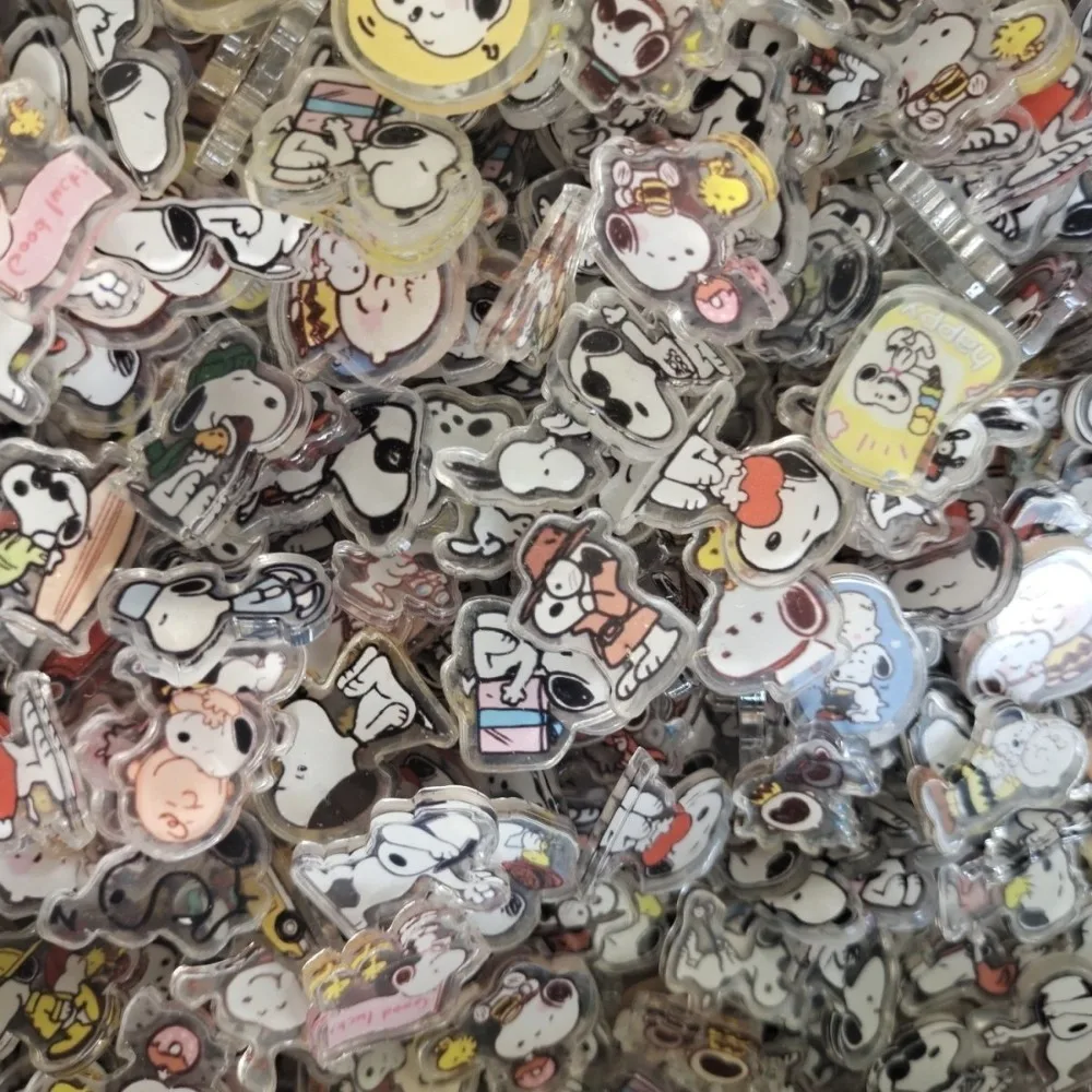 50-100 Pcs 2cm Snoopy Acrylic Board DIY Decoration for Refrigerator Magnet Mobile Phone Case Material Anime Cartoon Gift New Toy