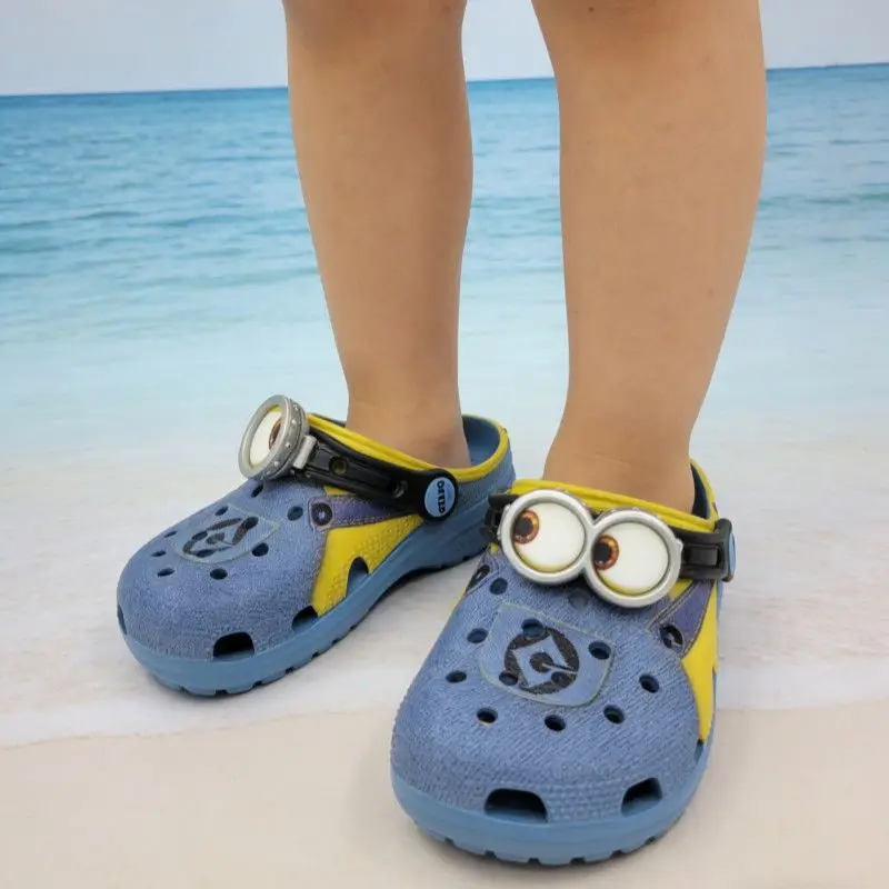 Minions joint parent-child clothing non-slip, lightweight, deodorant, wading outside wearing beach shoes, hole shoes