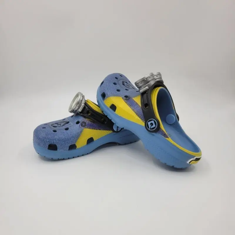 Minions joint parent-child clothing non-slip, lightweight, deodorant, wading outside wearing beach shoes, hole shoes