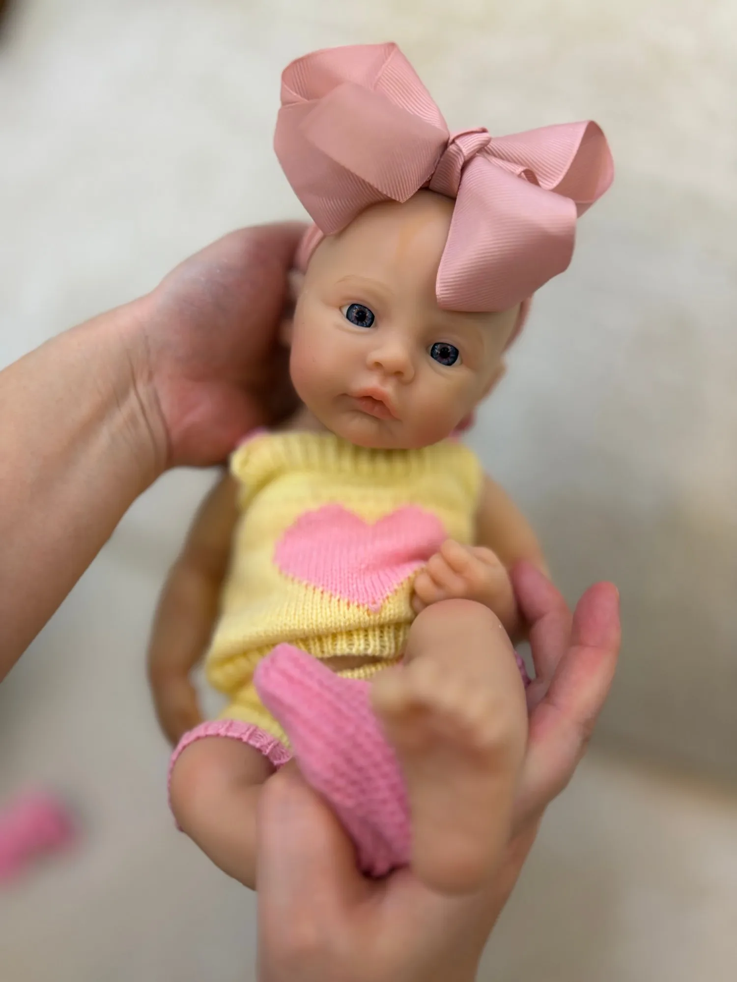 13inch Silicone Reborn Bebe Girl With 2 Sets of Outfits, Open Mouth, Waterproof, Lifelike Painted Newborn Baby Girl Toys