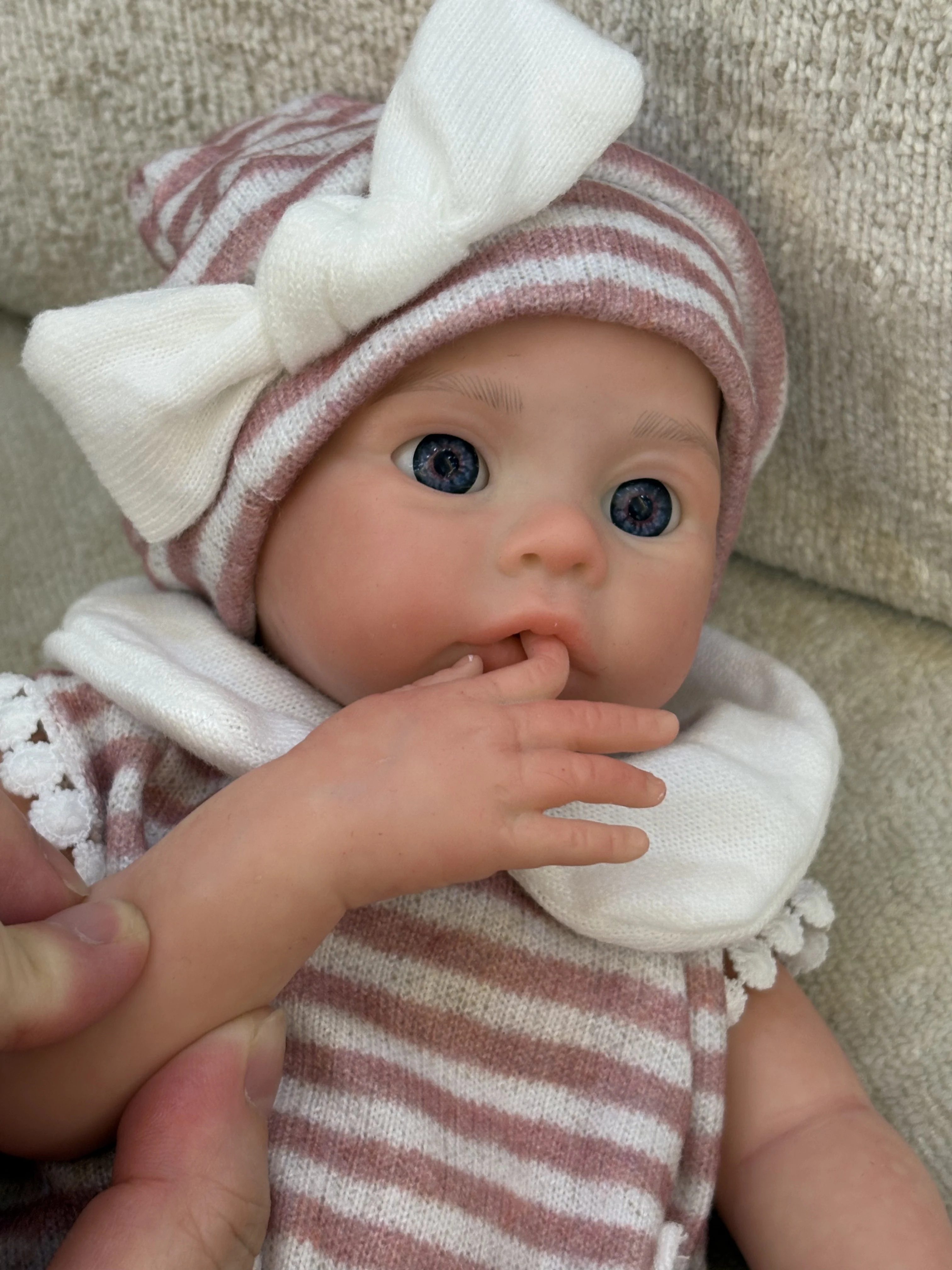 13inch Silicone Reborn Bebe Girl With 2 Sets of Outfits, Open Mouth, Waterproof, Lifelike Painted Newborn Baby Girl Toys