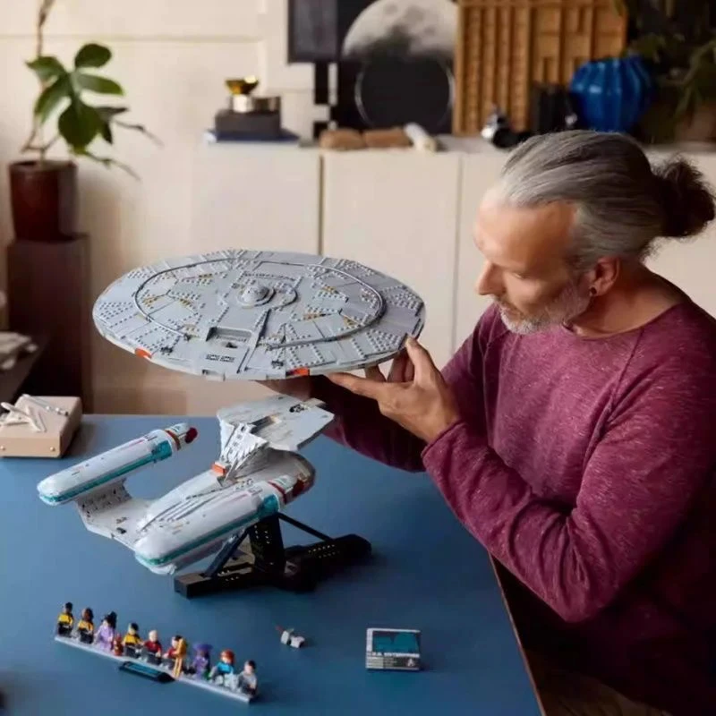 In stock Hot New Aviation enterprise NCC-1701-D ship building block brick model birthday men and women holiday gifts
