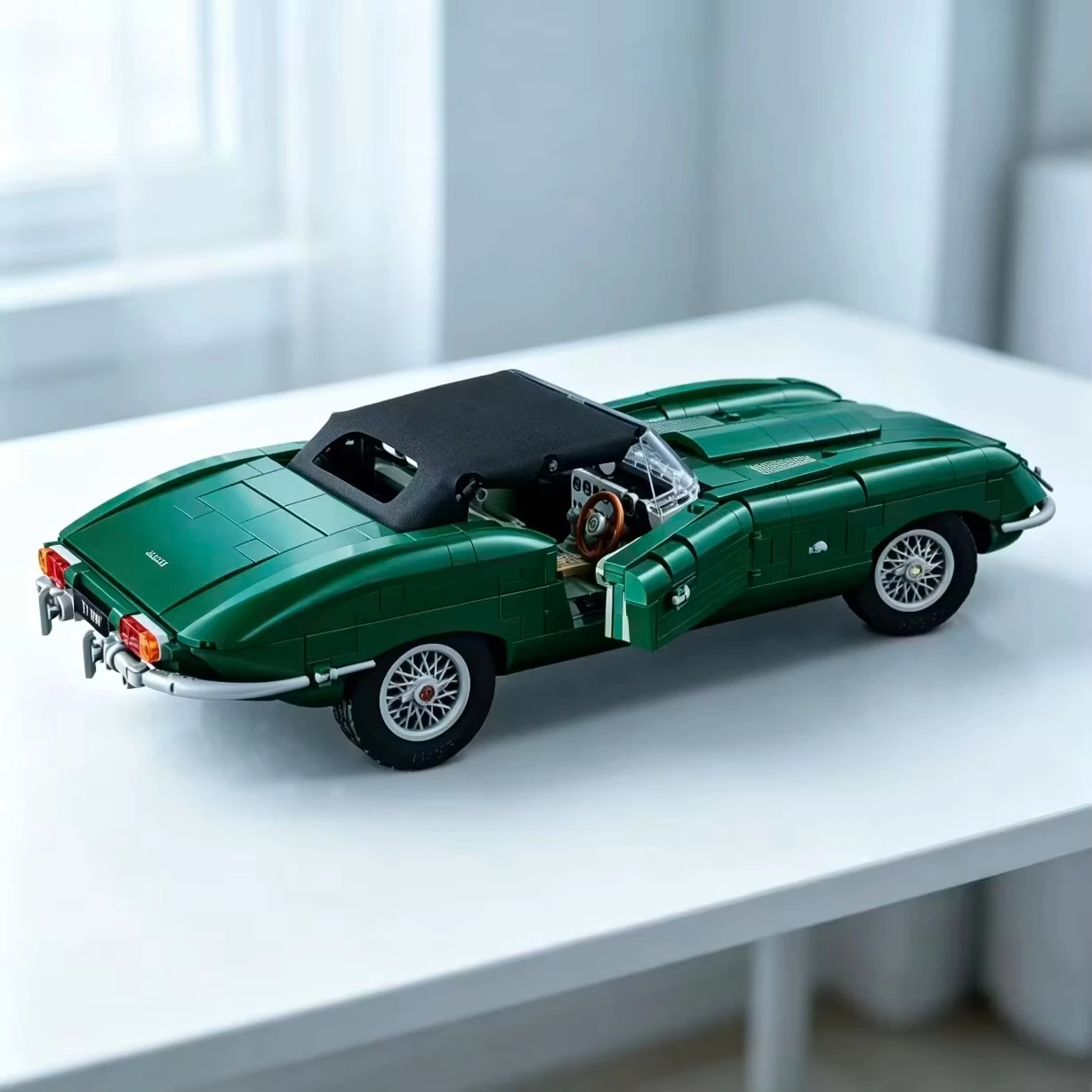 2026 New 1673pcs British Classic Supercar Retro Convertible 77 RW Sportscar Building Block Model Toy Birthday Ornament Gift