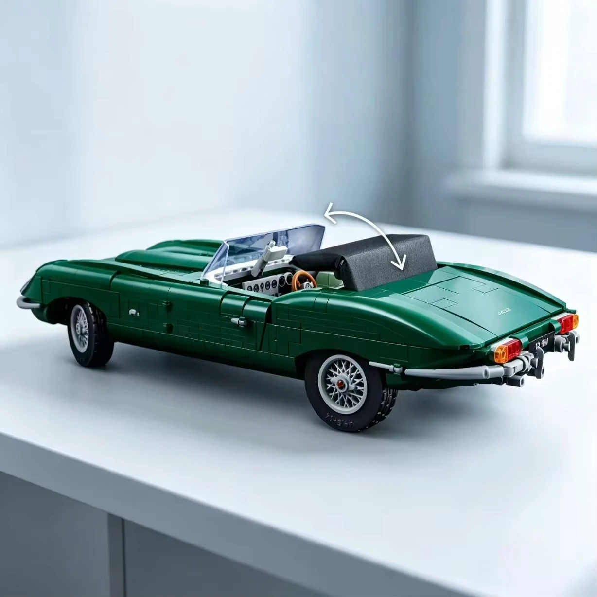 2026 New 1673pcs British Classic Supercar Retro Convertible 77 RW Sportscar Building Block Model Toy Birthday Ornament Gift