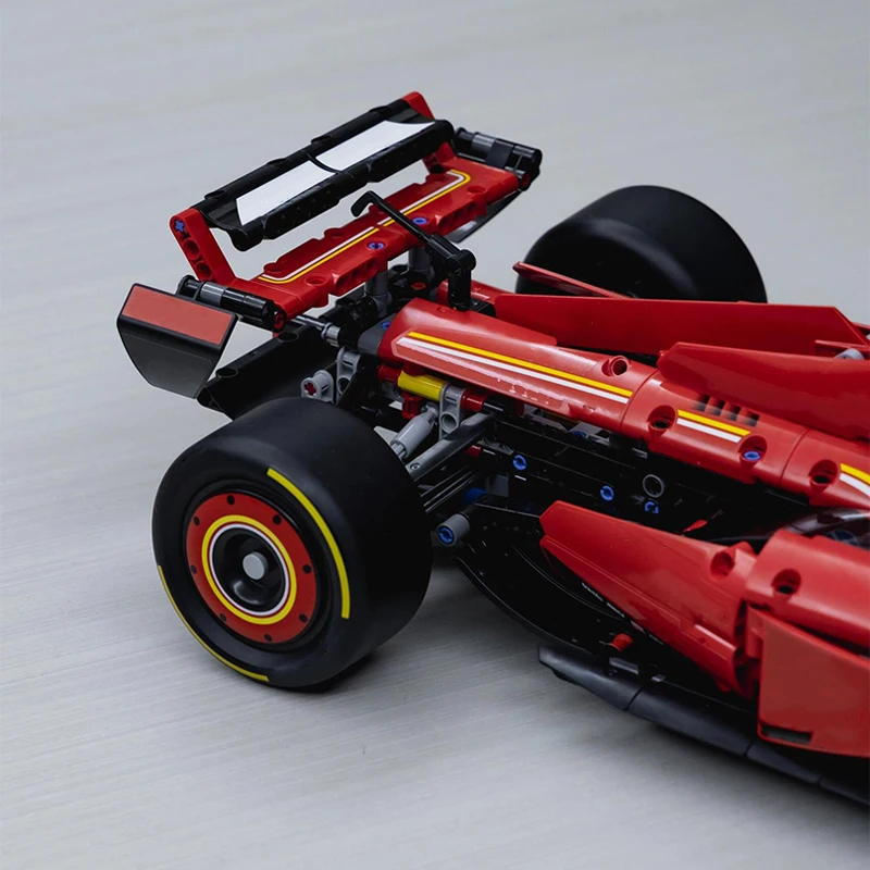 1361PCS Technical 1:8 Red SF-24 Racing Car Building Blocks Set MOC Formula Race Car Model Assembly Toy Birthday Gift for Boys