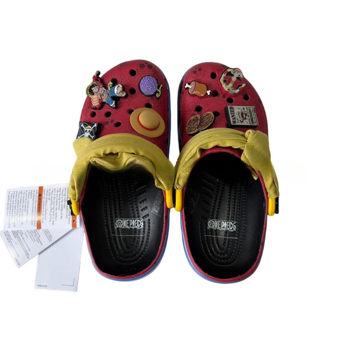 Super new One Piece collaboration cartoon hole shoes for boys and girls beach shoes with soft soles