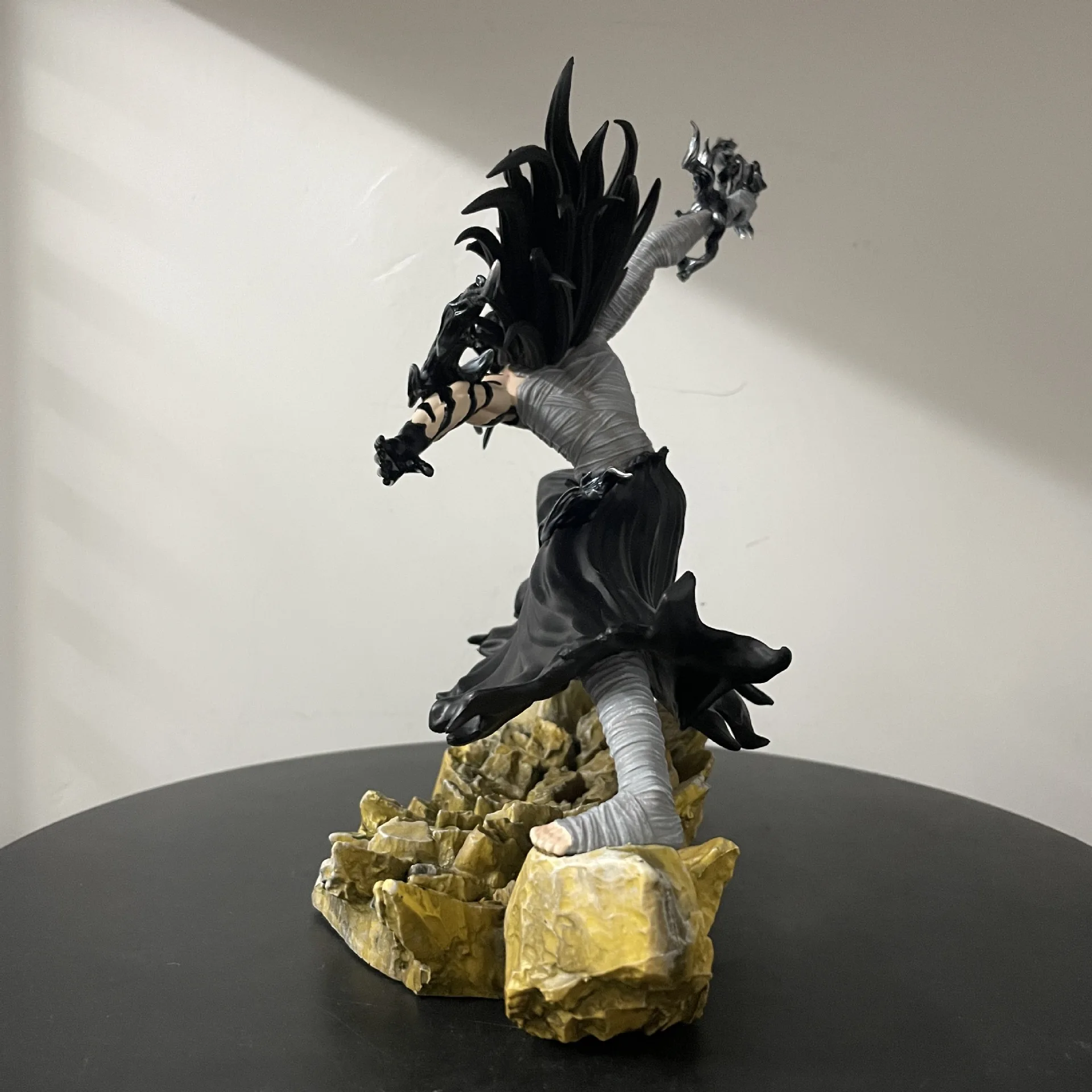 Bleach Ichigo Hollowfied Action Figure 23cm Anime Statue Getsuga Tensho Desktop Decoration Collectible Toy Gift
