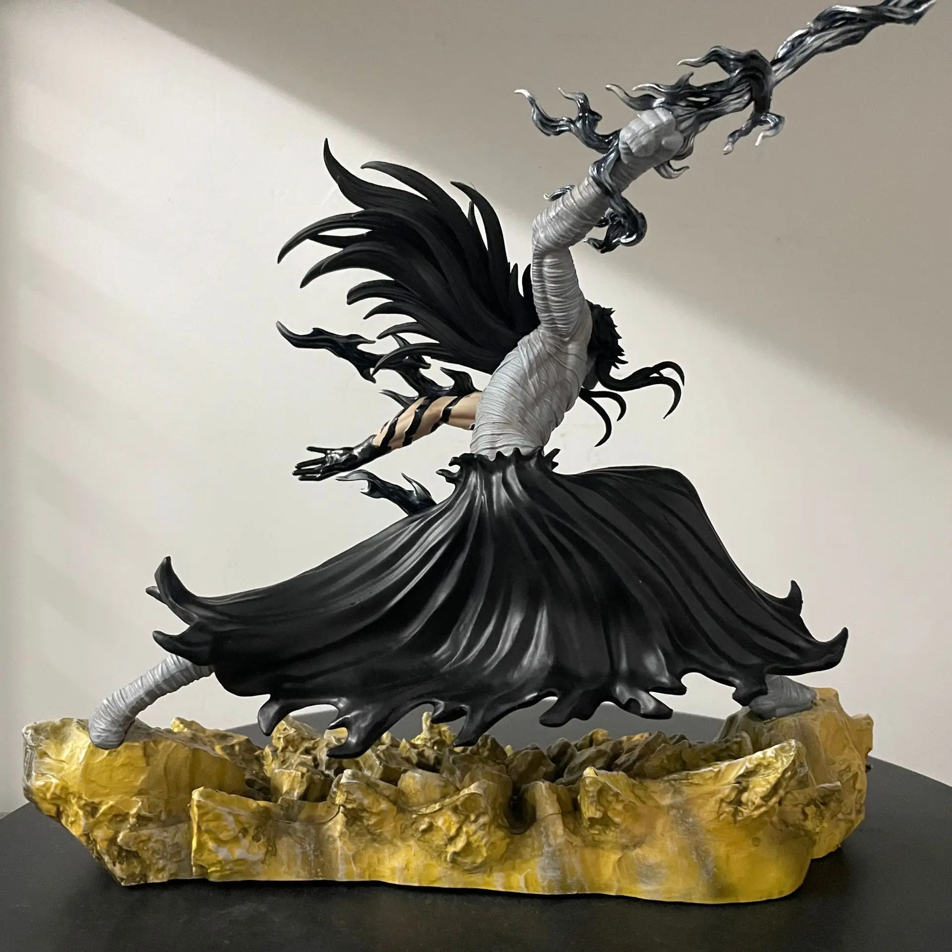 Bleach Ichigo Hollowfied Action Figure 23cm Anime Statue Getsuga Tensho Desktop Decoration Collectible Toy Gift