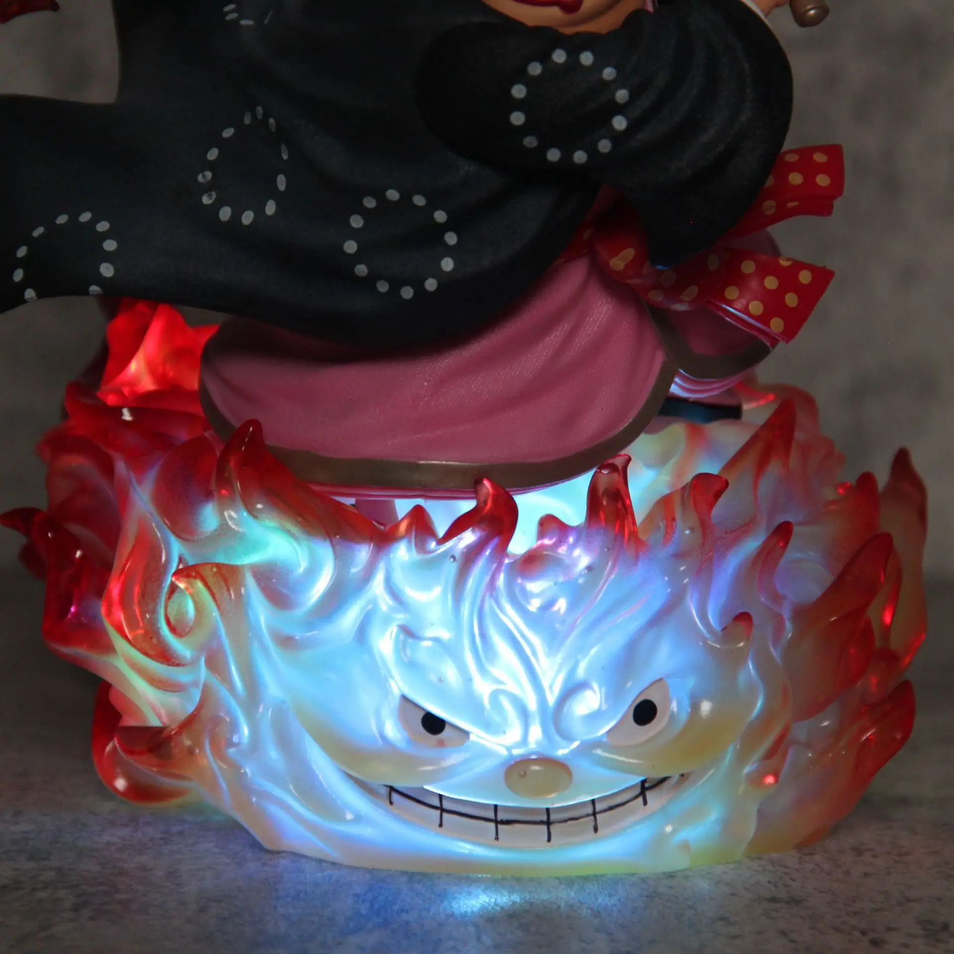 26cm ONE PIECE Four Emperor Big Mom Charlotte Linlin Anime Figure Figures Models Gk Statue Models Collectible Ornament Doll Toys