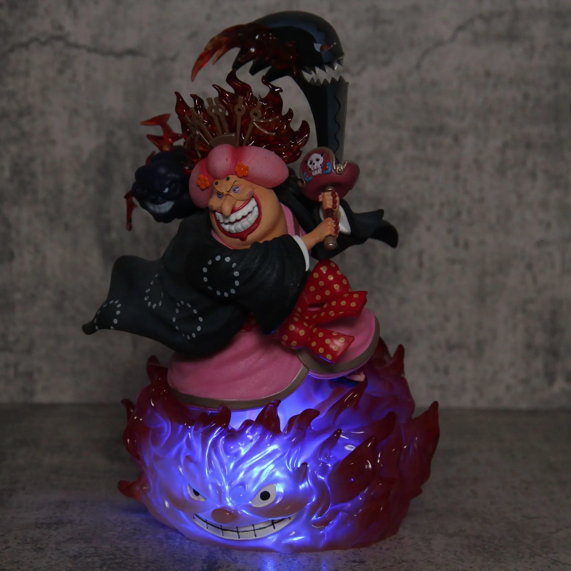 26cm ONE PIECE Four Emperor Big Mom Charlotte Linlin Anime Figure Figures Models Gk Statue Models Collectible Ornament Doll Toys