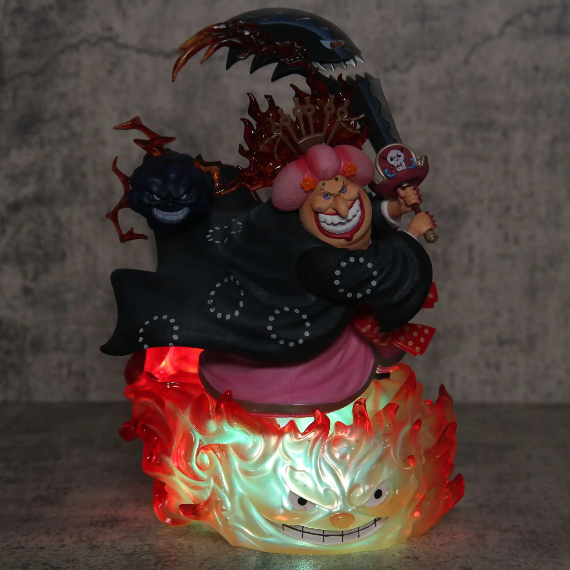 26cm ONE PIECE Four Emperor Big Mom Charlotte Linlin Anime Figure Figures Models Gk Statue Models Collectible Ornament Doll Toys