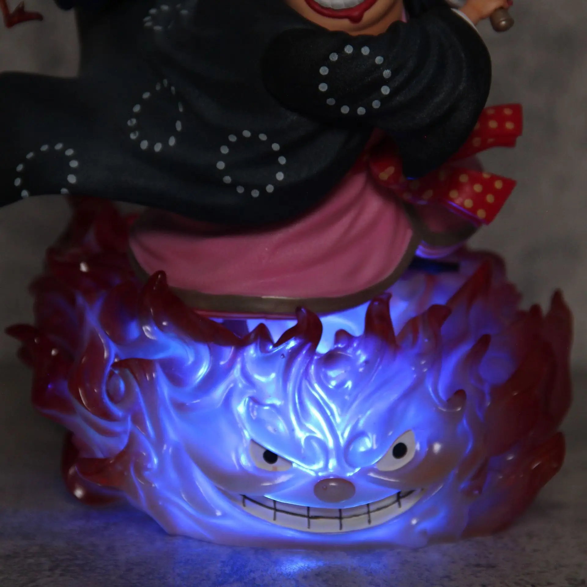 26cm ONE PIECE Four Emperor Big Mom Charlotte Linlin Anime Figure Figures Models Gk Statue Models Collectible Ornament Doll Toys