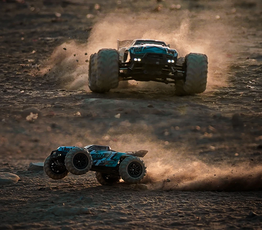 Wltoys 16101Pro 16102Pro Rc Car 4X4 70Km/H High Speed Brushless Motor Rc Monster Truck Metal Transmission Esc Ipx4 Off-Road 2.4g Remote Control Car Professional Racing Cars Toy for Adults