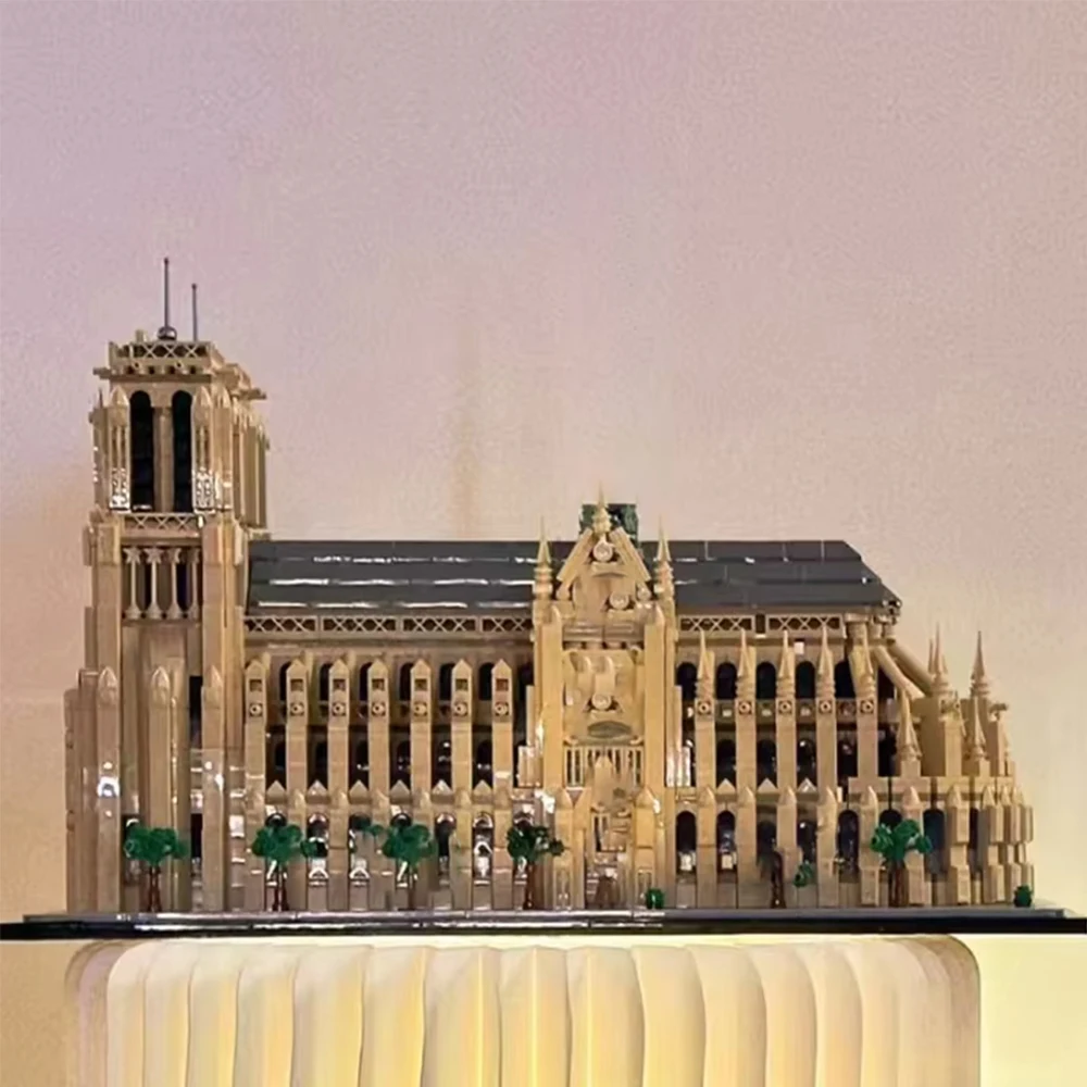Popular toys, famous classic attractions, Notre Dame model building blocks, children's educational assembly toys, birthday gifts