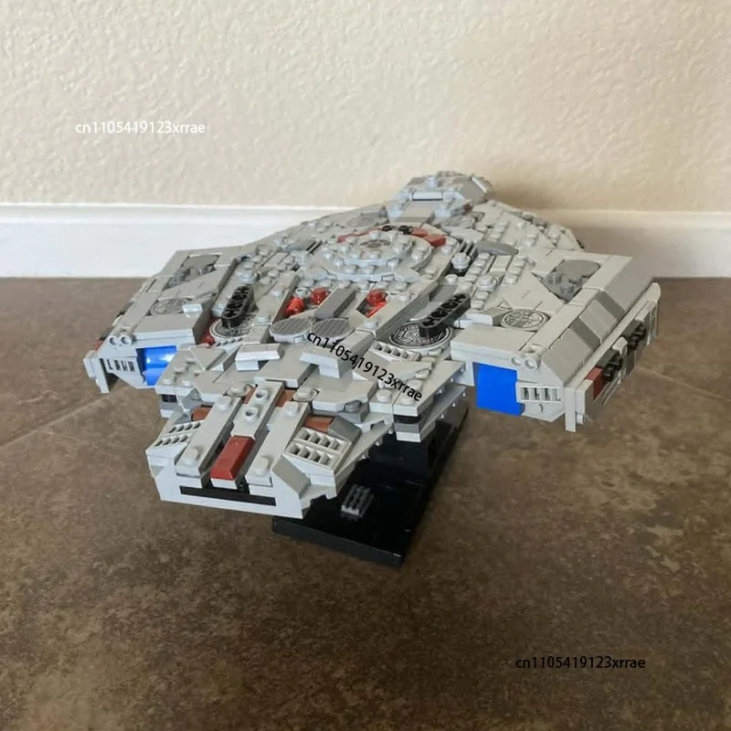 NEW Space Nine USS Defiant NX-74205 Midi-Scale Building Blocks DIY MOC Spaceship Assembly Bricks Kids Christmas Toy Gift 665Pcs
