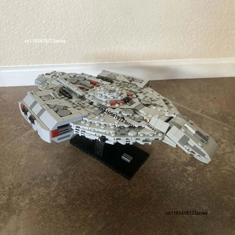 NEW Space Nine USS Defiant NX-74205 Midi-Scale Building Blocks DIY MOC Spaceship Assembly Bricks Kids Christmas Toy Gift 665Pcs
