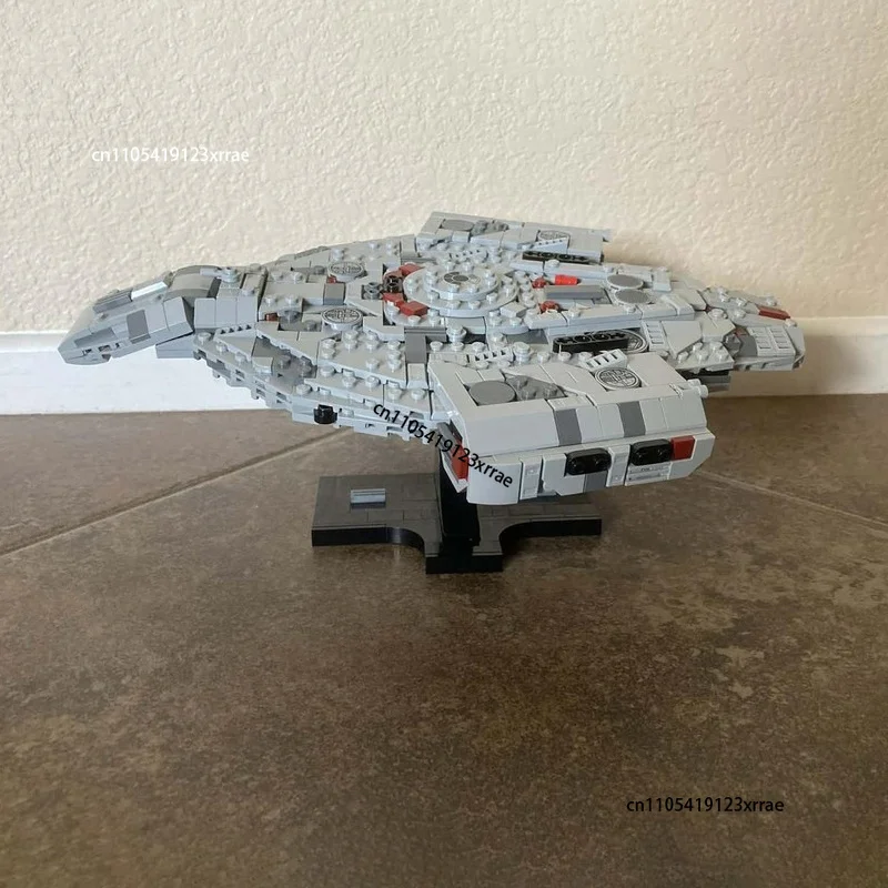 NEW Space Nine USS Defiant NX-74205 Midi-Scale Building Blocks DIY MOC Spaceship Assembly Bricks Kids Christmas Toy Gift 665Pcs