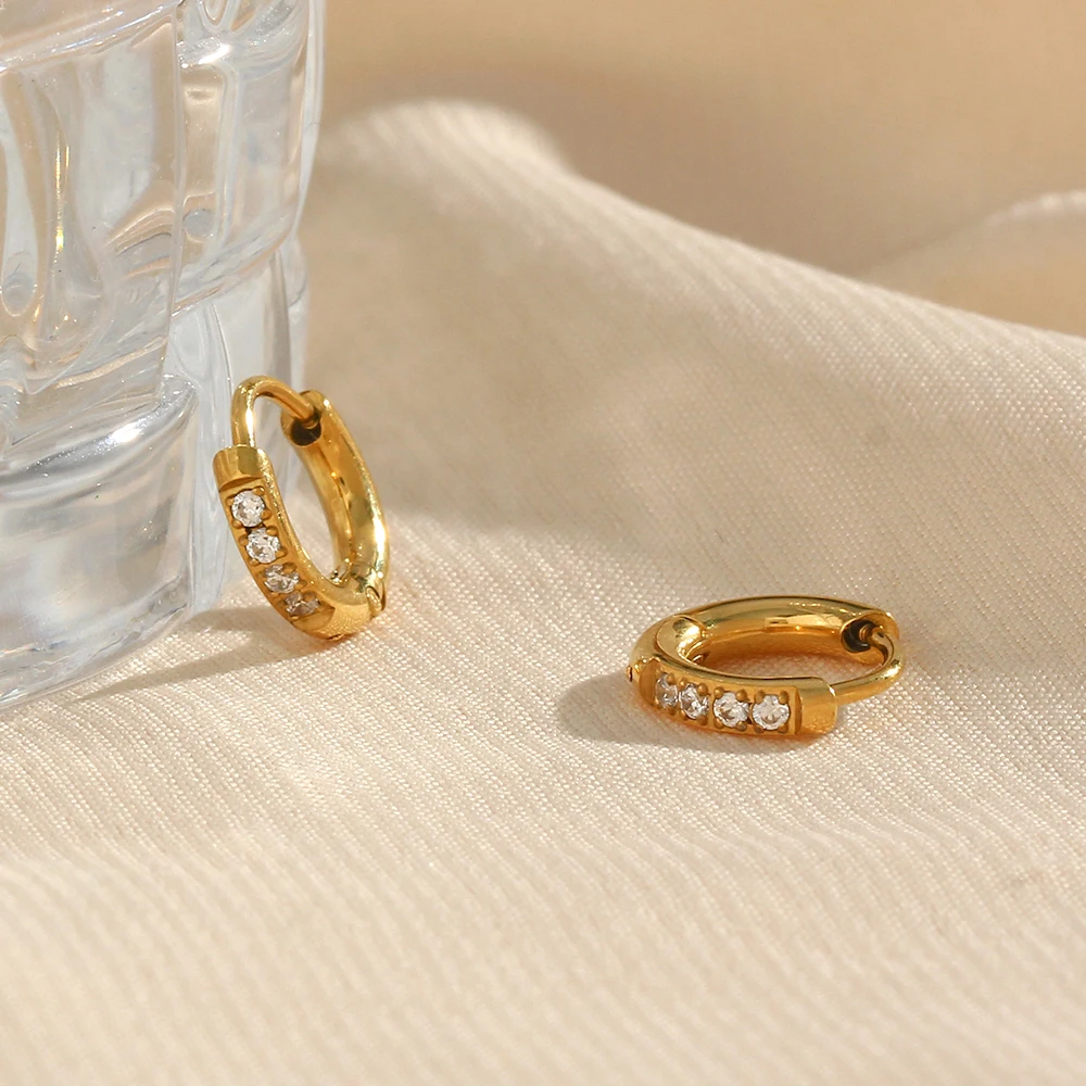 E.B.belle Basic Clear Gemstone Crystal Paved Huggie Hoop Earring Waterproof Stainless Steel Round Gold Plated Woman Earring