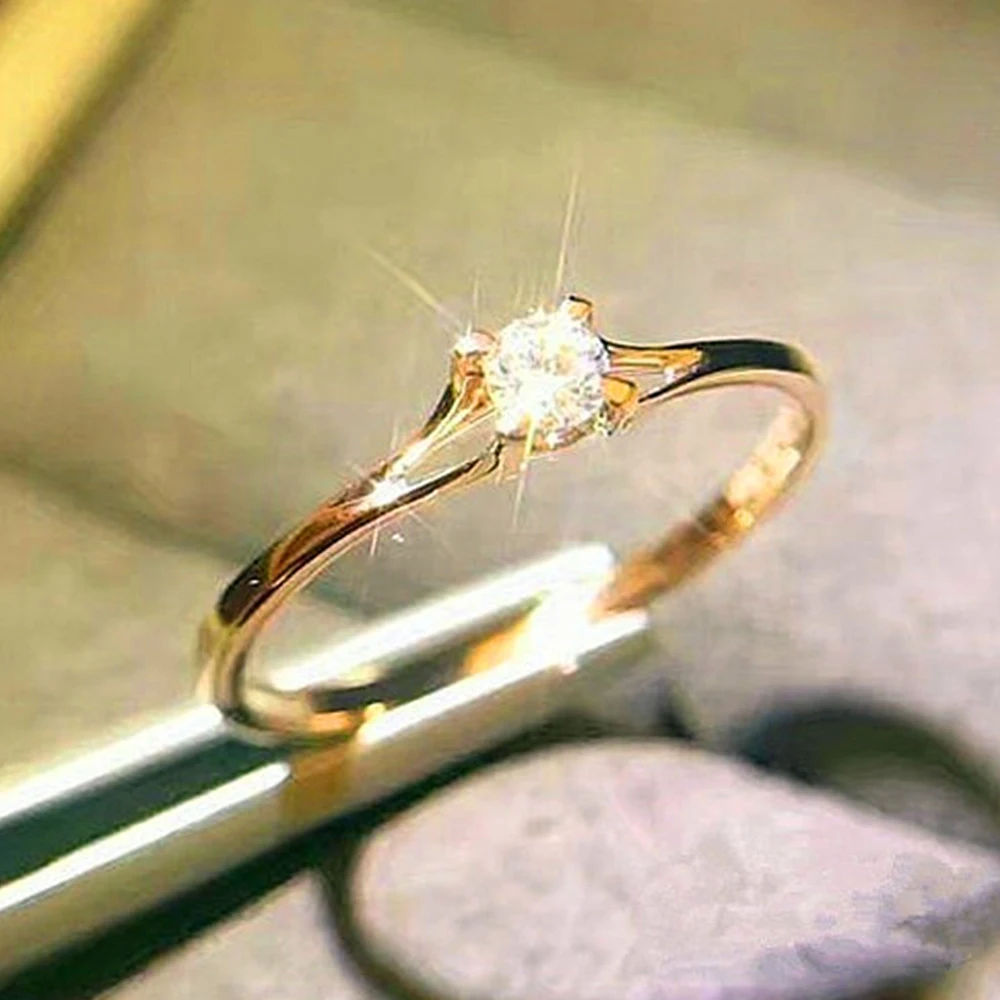Huitan Low-key Design Wedding Rings for Women Thin Band Luxury Solitaire Cubic Zirconia Rings Temperament Elegant Engage Jewelry