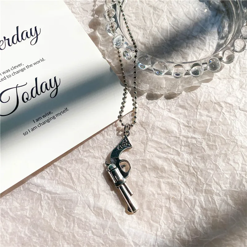 Vintage Design Gun Revolver Pendant Necklace Fashion Retro Geometric Charms Choker Jewelry Party Gift For Women Men