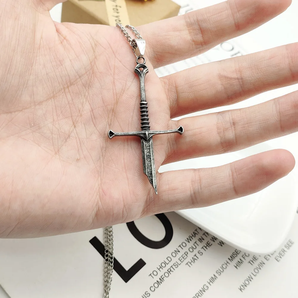 Vintage Narsil Broken Sword Necklace For Men Women Moveis Jewelry Cosplay Cool Punk Sword Pendant Necklace Accessories Gift