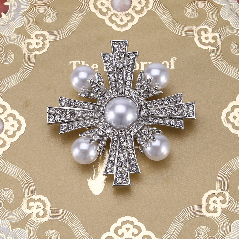 Baroque Vintage Cross Pearl Rhinestone Brooches Pins For Women Lady Luxury Exquitsite Badges Retro Wedding Party Corsage Brooch
