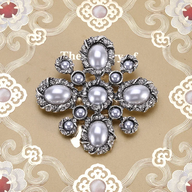 Baroque Vintage Cross Pearl Rhinestone Brooches Pins For Women Lady Luxury Exquitsite Badges Retro Wedding Party Corsage Brooch