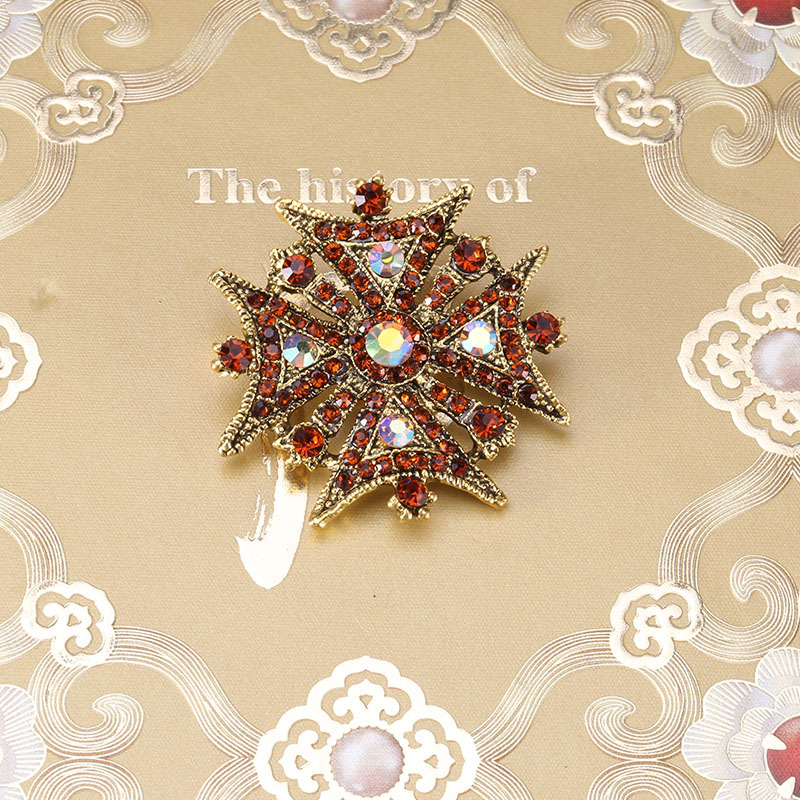 Baroque Vintage Cross Pearl Rhinestone Brooches Pins For Women Lady Luxury Exquitsite Badges Retro Wedding Party Corsage Brooch