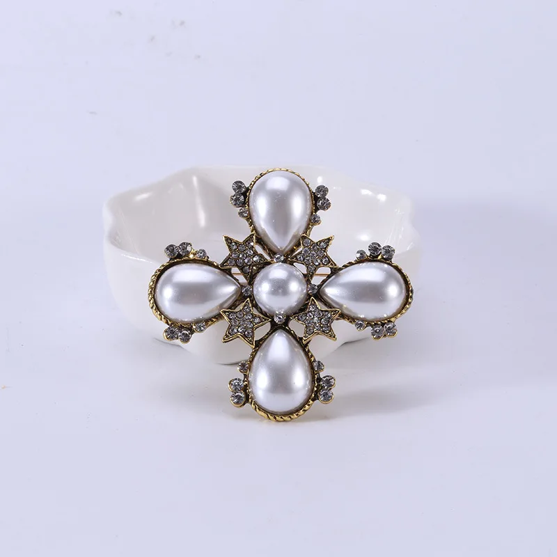 Baroque Vintage Cross Pearl Rhinestone Brooches Pins For Women Lady Luxury Exquitsite Badges Retro Wedding Party Corsage Brooch