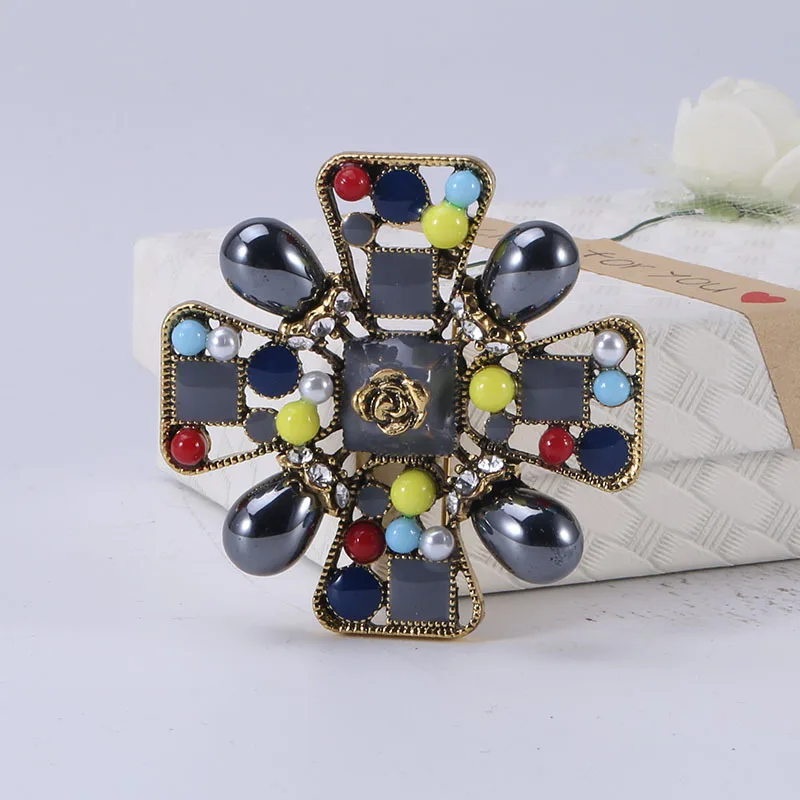 Baroque Vintage Cross Pearl Rhinestone Brooches Pins For Women Lady Luxury Exquitsite Badges Retro Wedding Party Corsage Brooch
