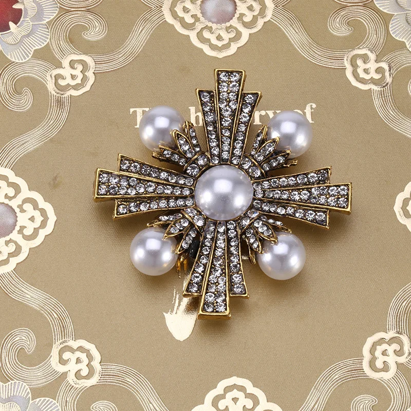 Baroque Vintage Cross Pearl Rhinestone Brooches Pins For Women Lady Luxury Exquitsite Badges Retro Wedding Party Corsage Brooch