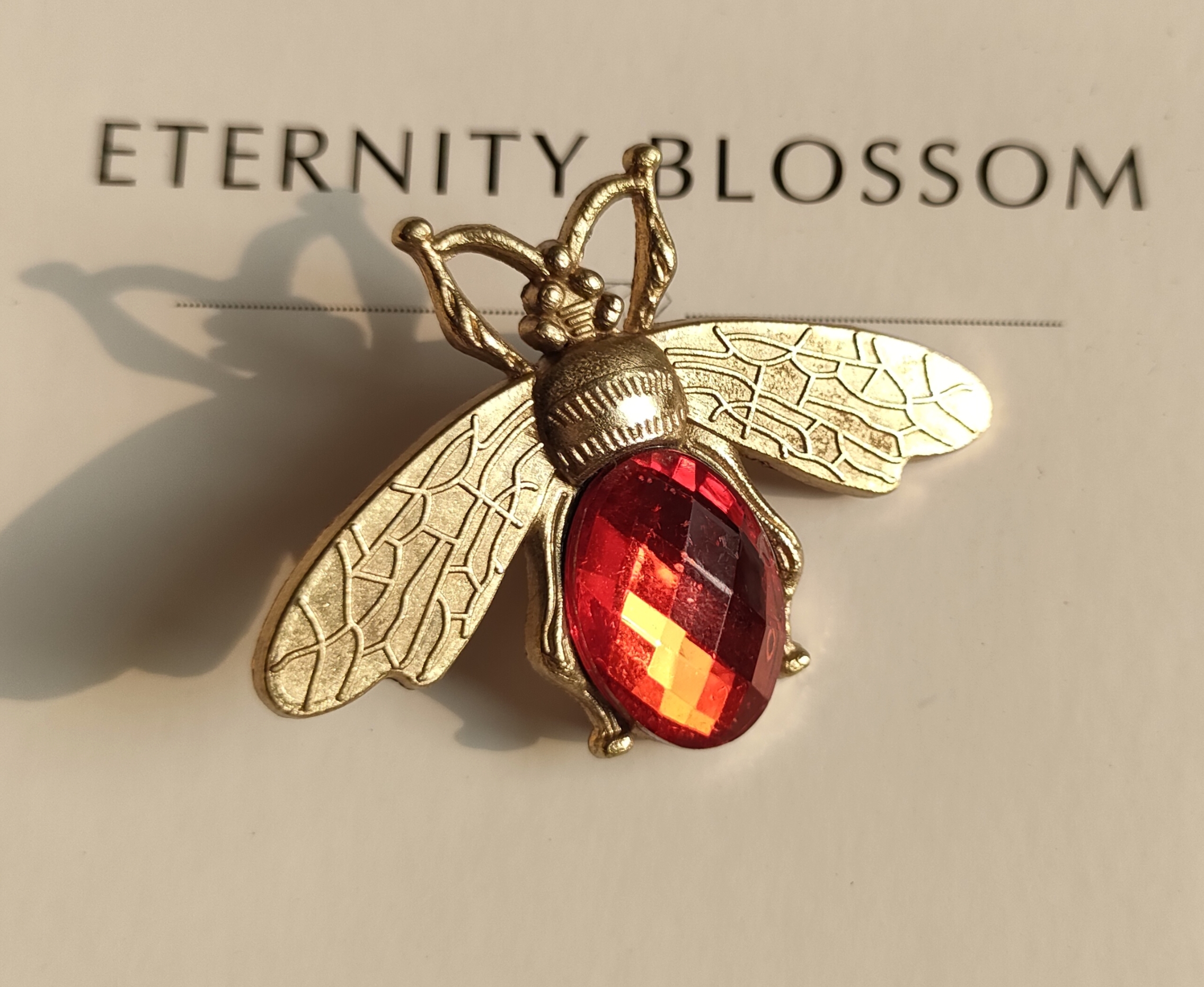 SHMIK Vintage Bee Beetle Brooches For Women Men Insect Palace Badges Fashion Clothing Coat Brooch Pin Unisex Retro Jewelry Pin