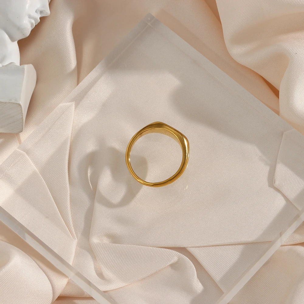 E.B.belle New Waterproof Stainless Steel Oval Face 3A Zircon Paved Star Ring Water Resistant 18K Gold Plated Rings For Lady