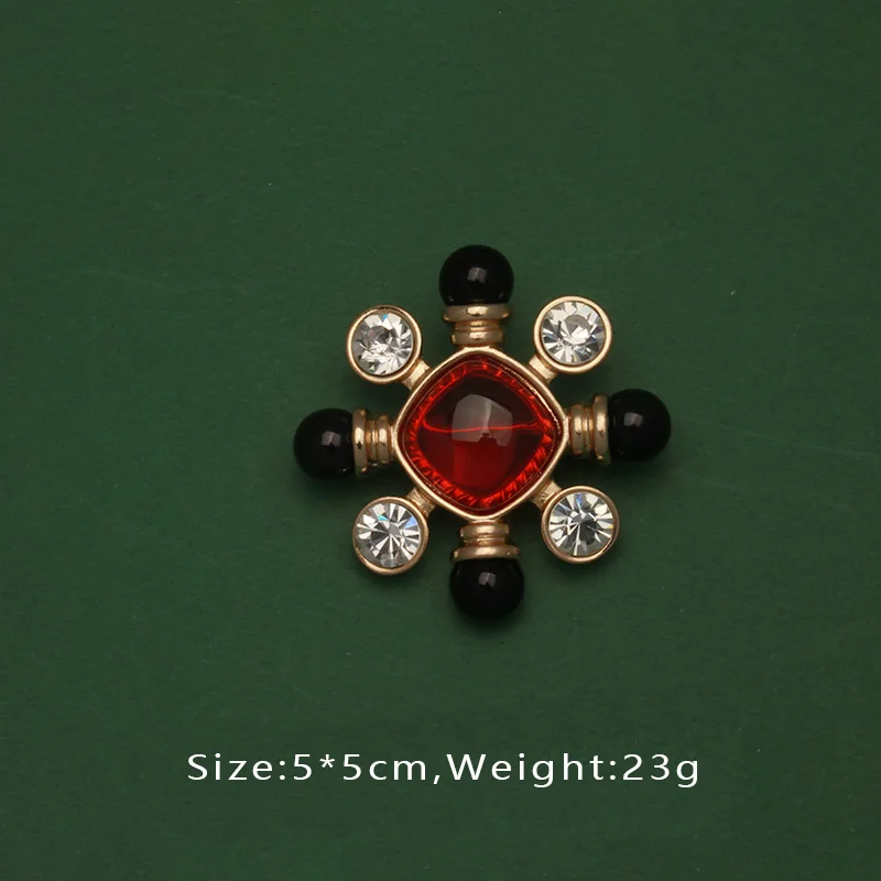 Baroque French Retro Pearl Exquisite Brooch Pin Summer Skirt Badge Bag Brooches For Woman Party Accessories