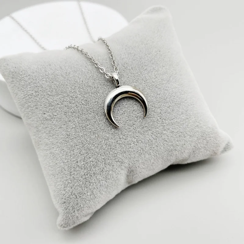 2021 Fashion 5 Designs Moon Pendant Chain Female Necklace For Wholesale Friendly Gifts Jewelry Women Necklace Drop Shipping